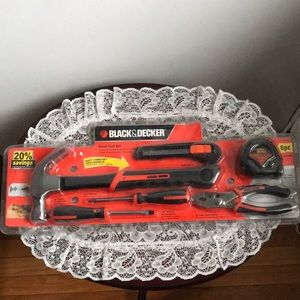 New Black and Decker 6 Piece Tool Set NIP New in Sealed Package Tool Starter Set